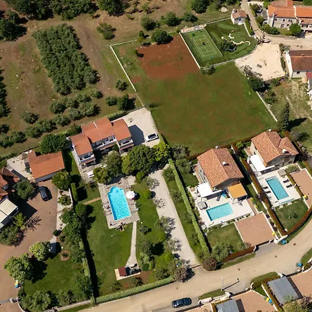 Vallis Villa